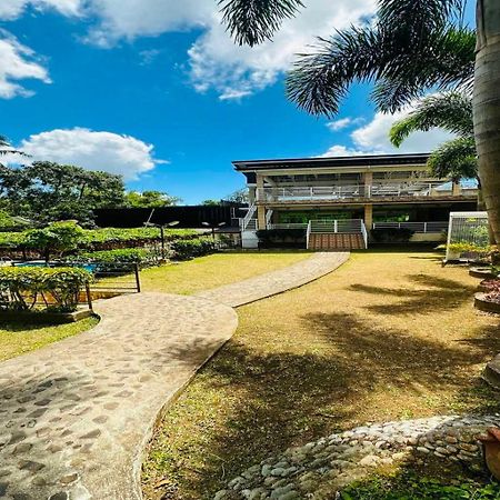 Oyo 1067 Villa Sofia At Silang Tagaytay City Екстериор снимка