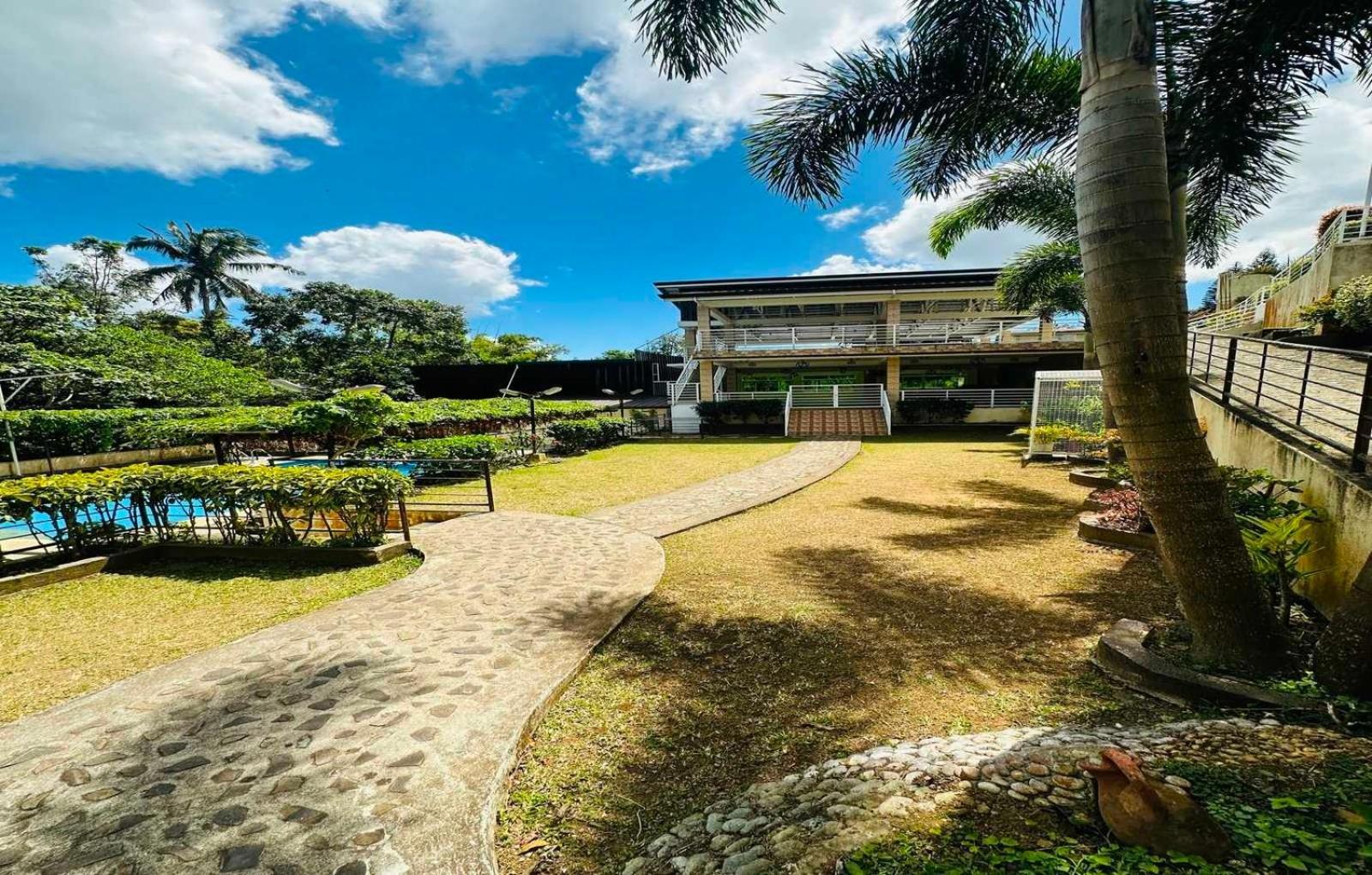 Oyo 1067 Villa Sofia At Silang Tagaytay City Екстериор снимка